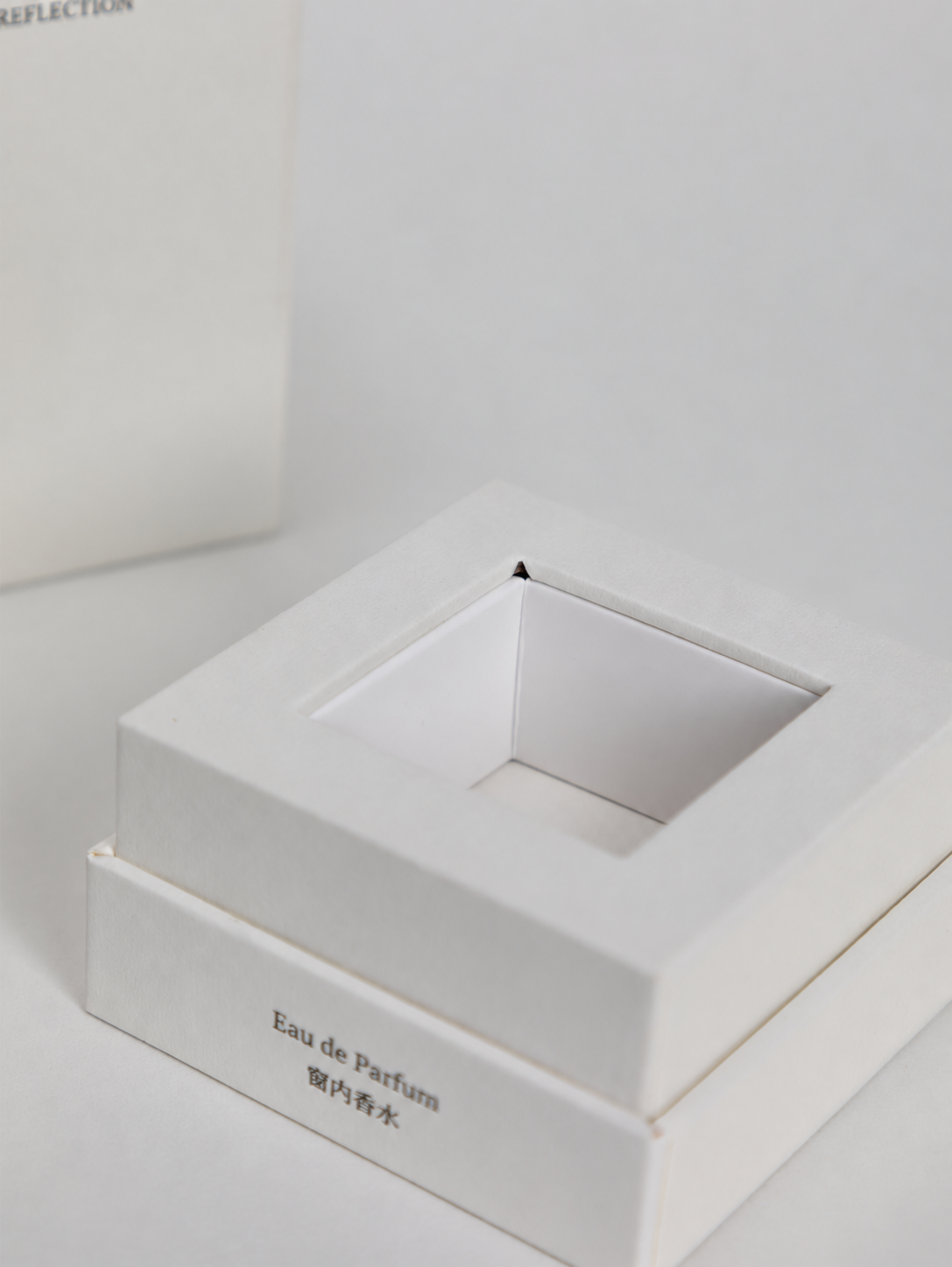 Solo Mood perfume bottle packaging