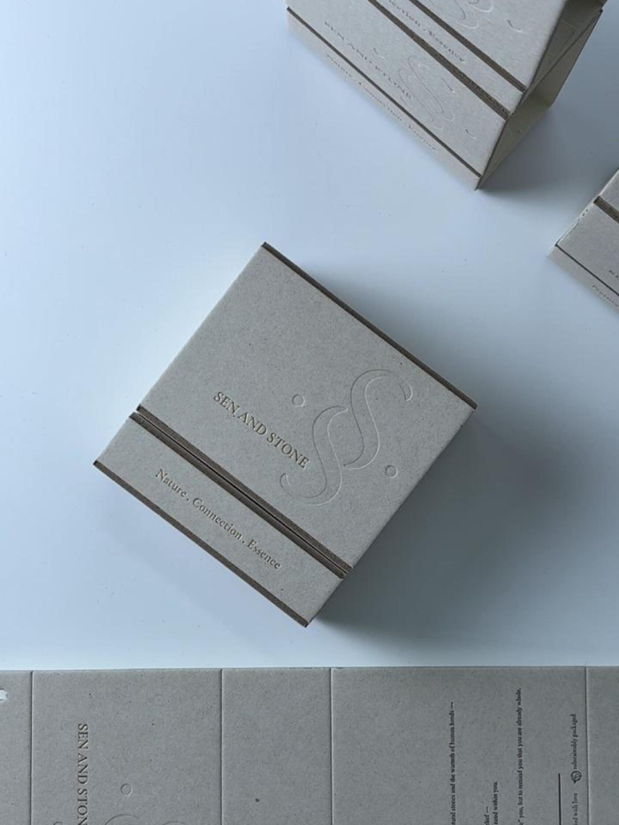 Two-piece grayboard folding box reference