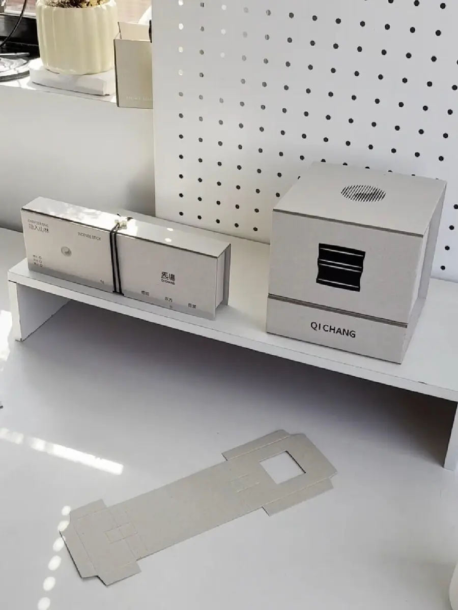 Two-piece grayboard folding box reference
