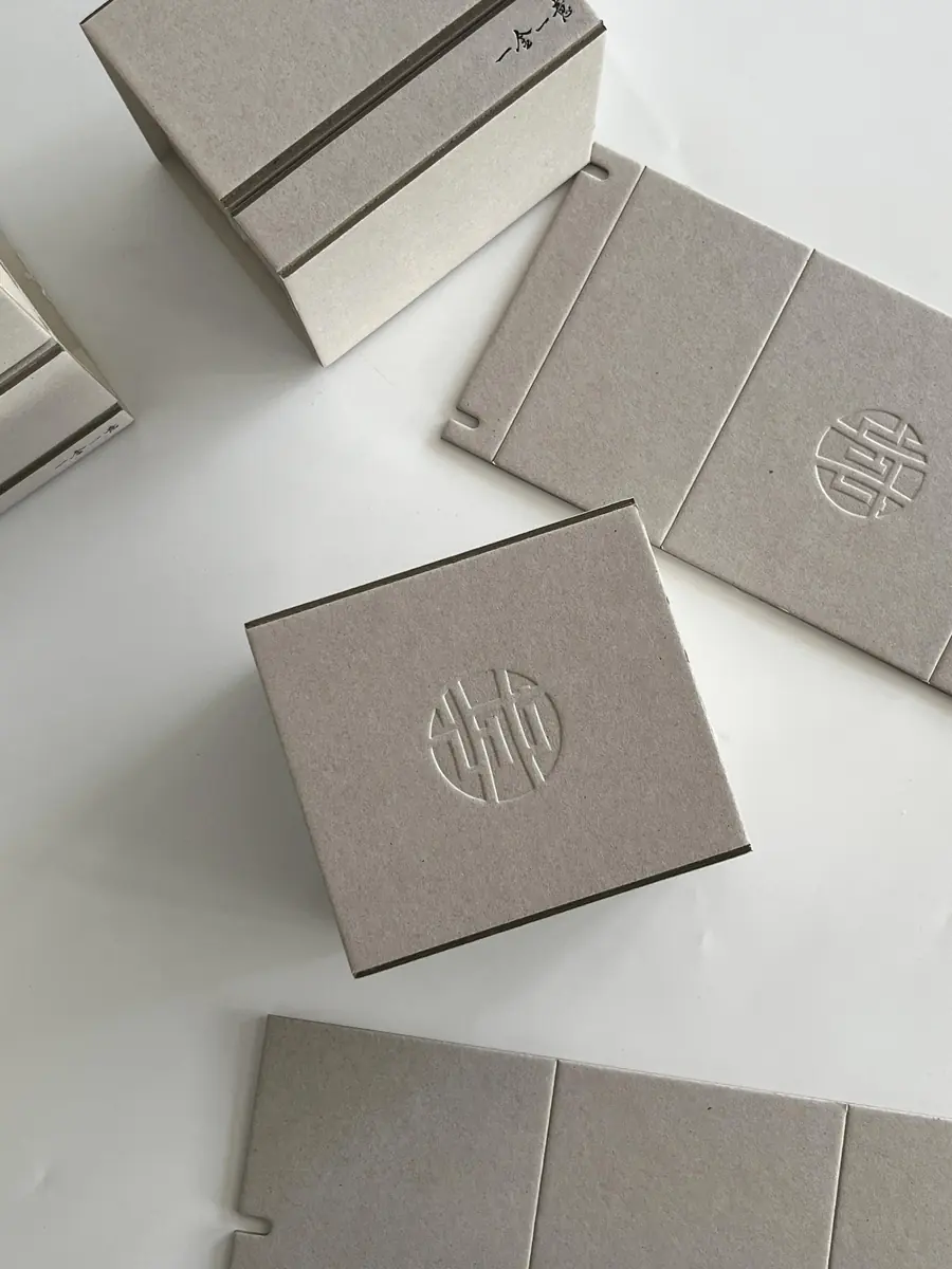 Two-piece grayboard folding box reference
