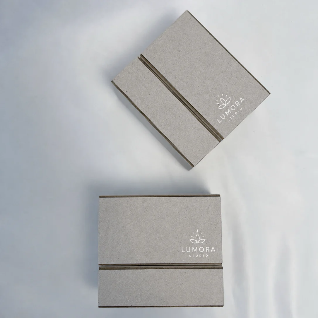 Grayboard two-piece folding box with green interior
